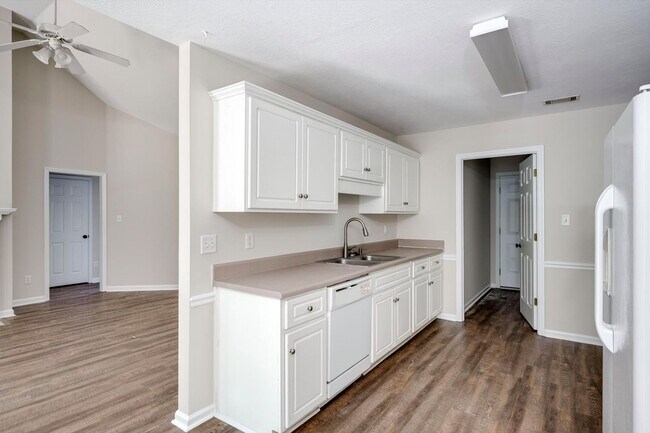 Building Photo - 4557 Country Glen Cir