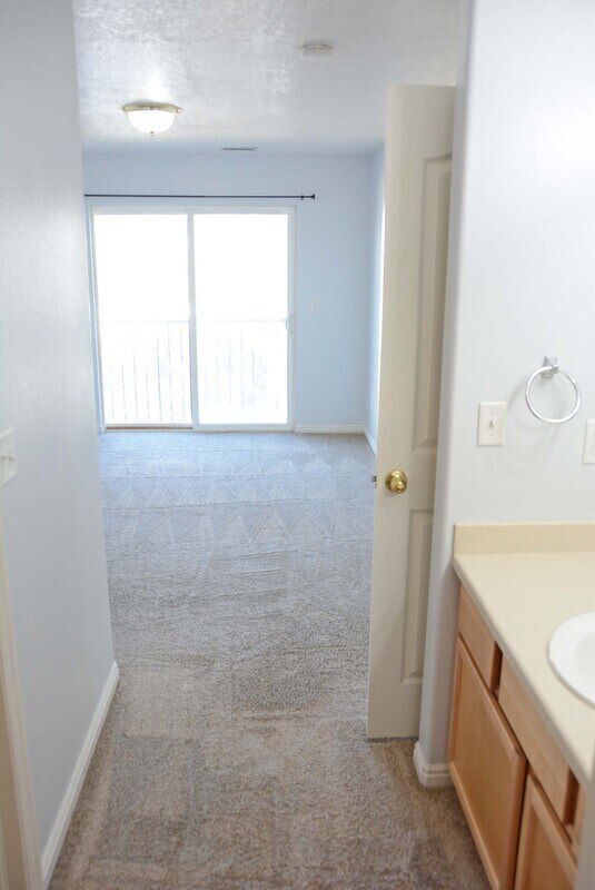 Building Photo - 1411 S 1020 W