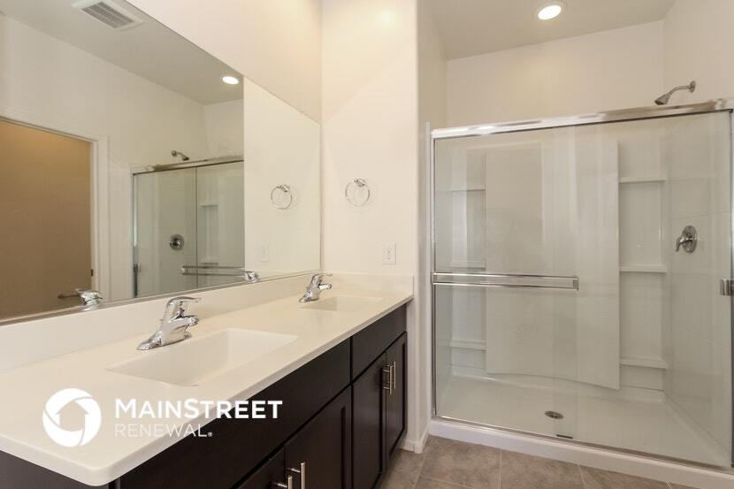 Building Photo - 13995 E Golden Oaks Rd