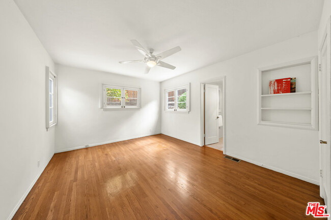Building Photo - 2413 Argosy Way
