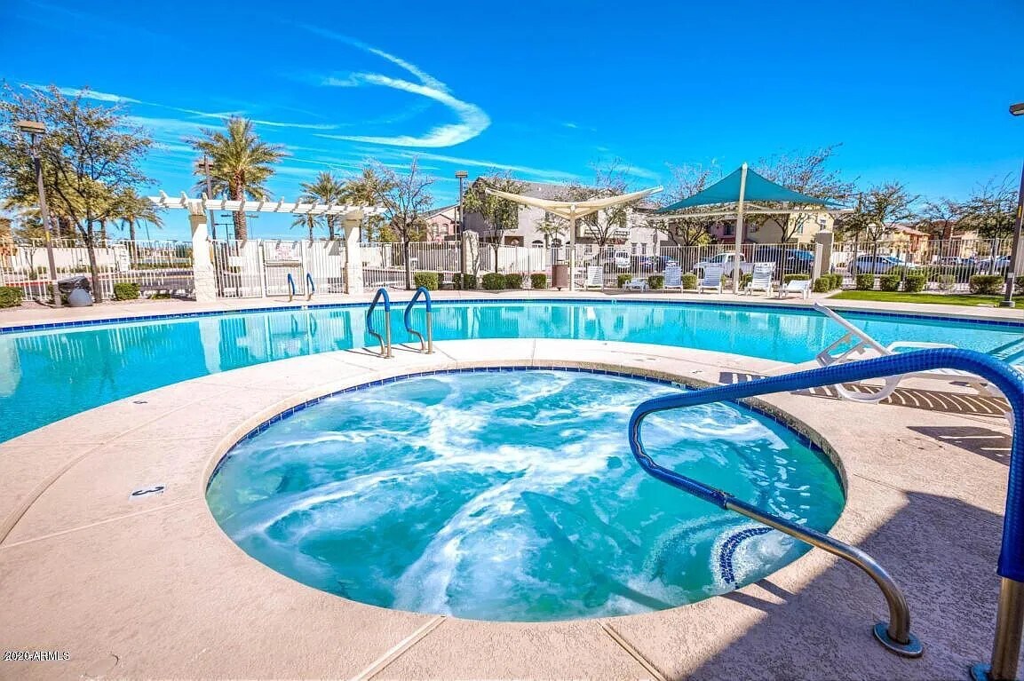 Building Photo - 280 S Evergreen Rd