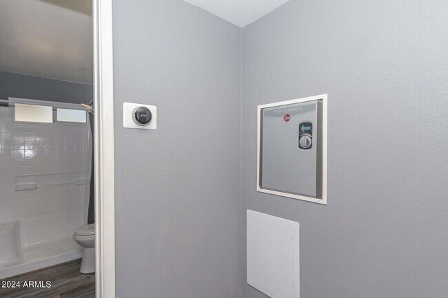Building Photo - 13052 N 40th Pl