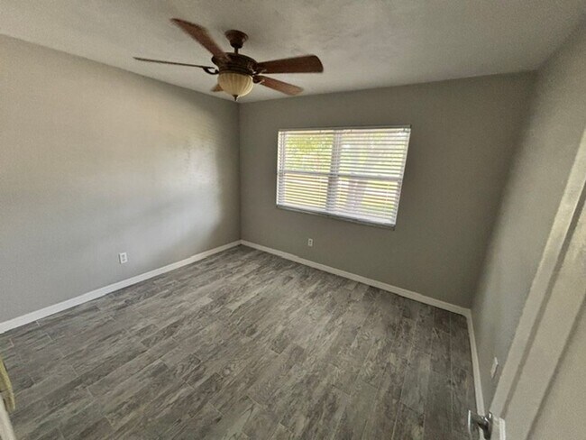 Building Photo - 1187 Malone Ct