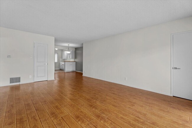 Building Photo - 7749-7755 Saint Bernard St
