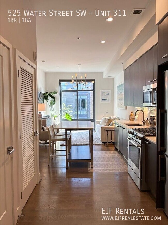 Building Photo - 525 Water St SW