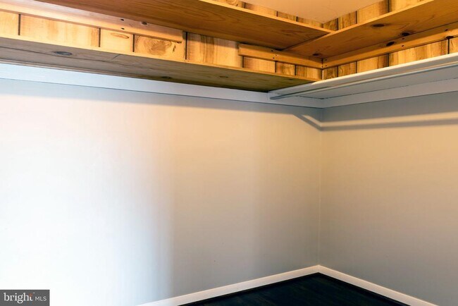 Building Photo - 11804 Breton Ct