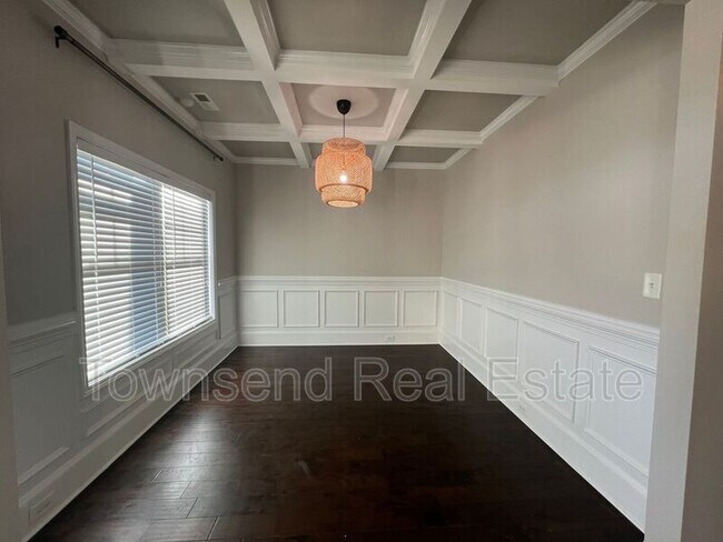 Building Photo - 3233 Northgate Dr