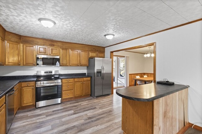 Building Photo - Charming 3 Bedroom Home for Rent!