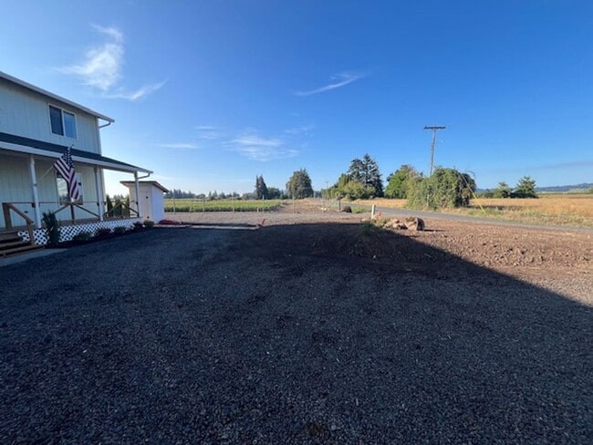 Building Photo - 3 Bedroom 2.5 Bath Dayton OR