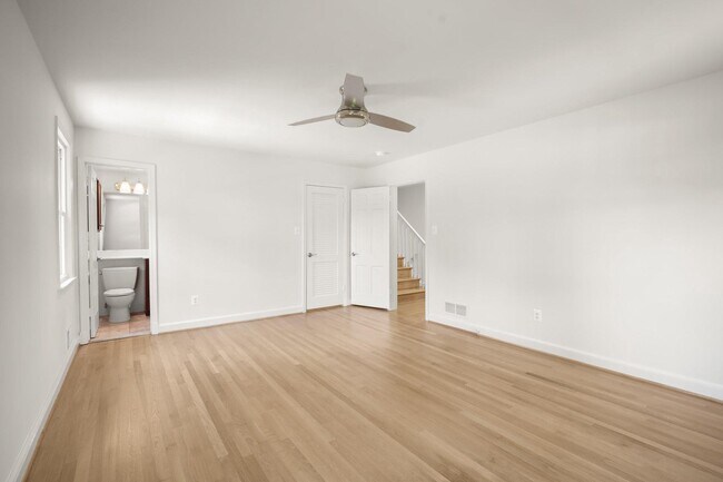 Building Photo - 7109 Radnor Rd