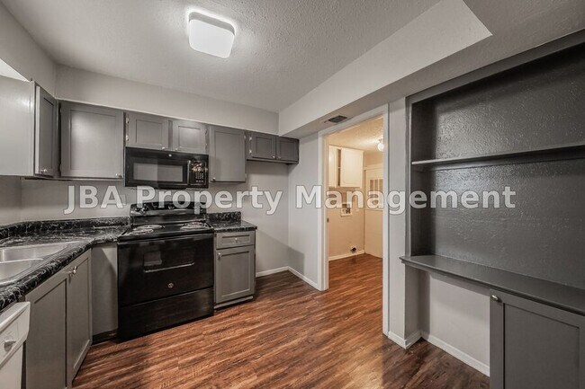 Building Photo - 1770 Farleigh Ct