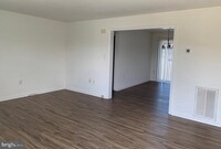 Building Photo - 107 Mermaid Ln