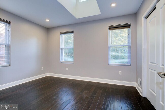Building Photo - 4209 JENIFER St NW