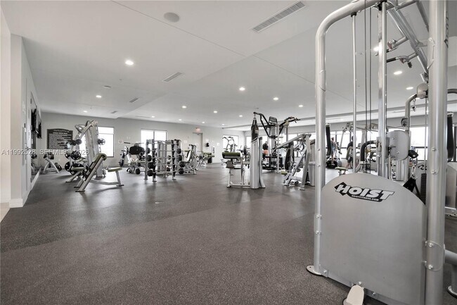 Building Photo - 8005 NW 104th Ave