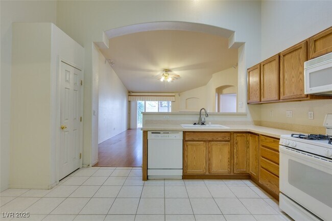 Building Photo - 10308 Juniper Creek Ln