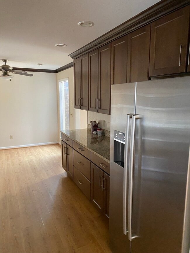 Building Photo - 205 Patio Pl