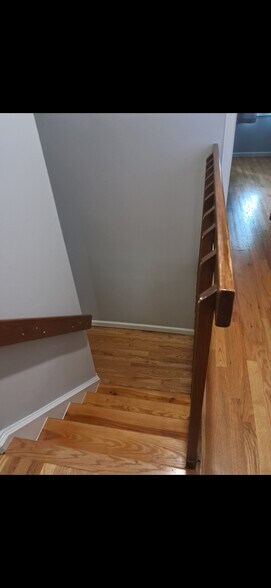 Building Photo - 44 Northbrook Ct