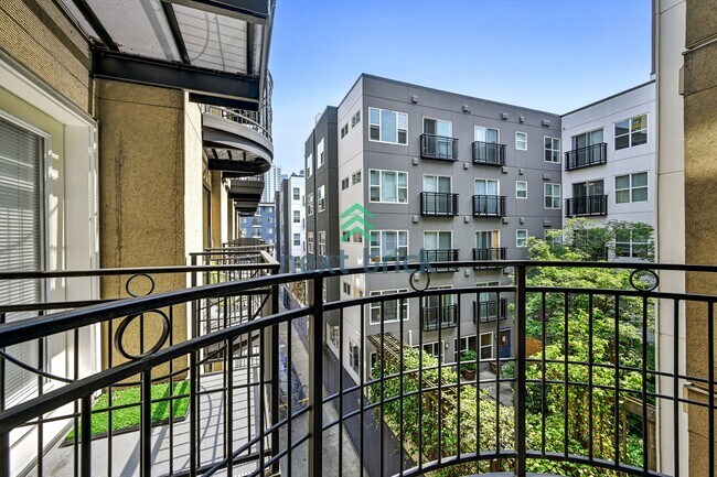 Building Photo - Modern Studio in the Heart of Seattle For ...