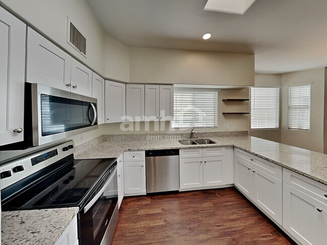 Building Photo - 10191 N Tarheel Pl