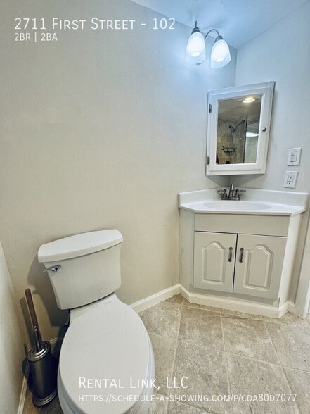 Building Photo - 2711 First Street