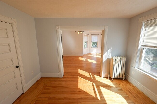 Building Photo - 72 Grampian Way