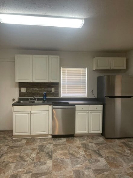 Building Photo - 2294 Bouldercrest Rd