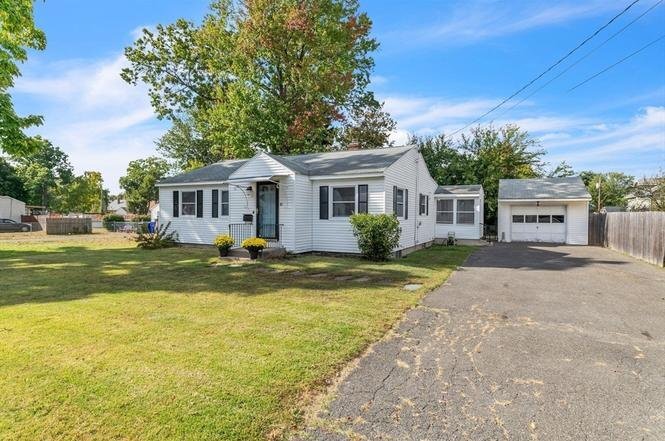 Building Photo - 80 Victoria St