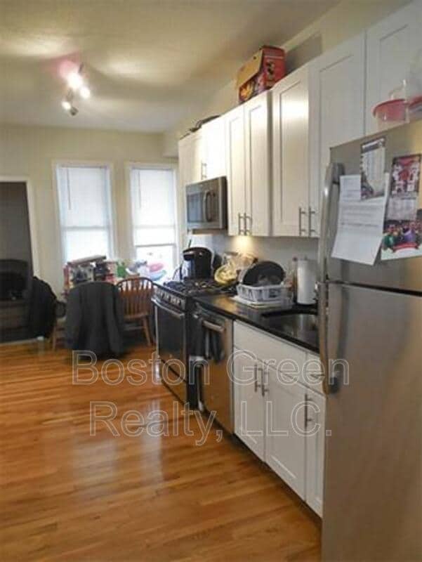 Building Photo - 50 Oliver St