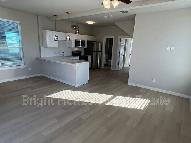 Building Photo - 3409 Valley Vista Dr