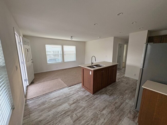 Building Photo - 1700 S State St