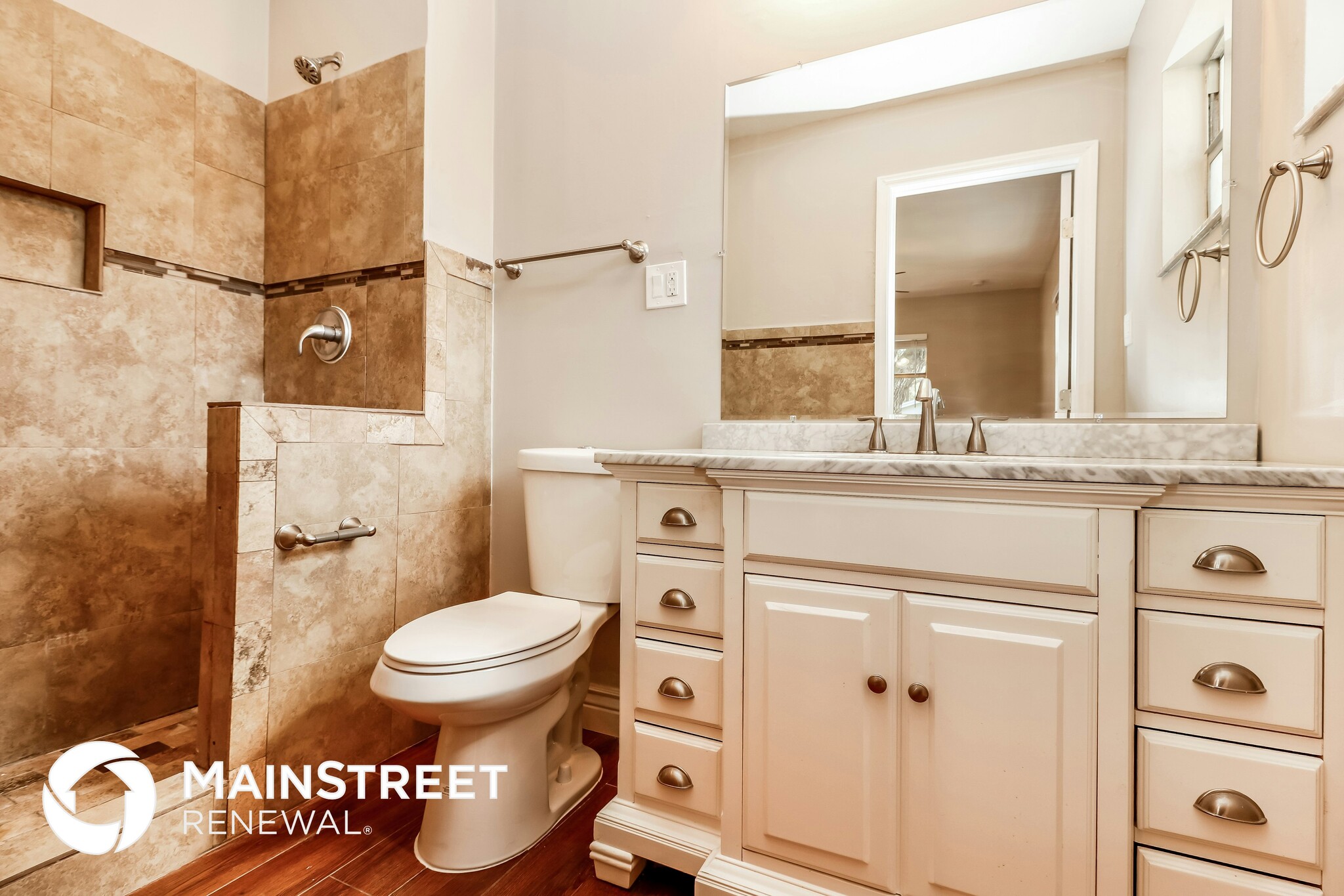 Building Photo - 601 Vining St