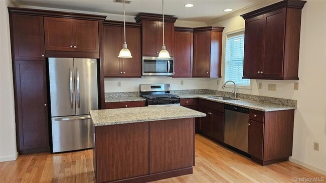 Building Photo - 313 Canter Ct