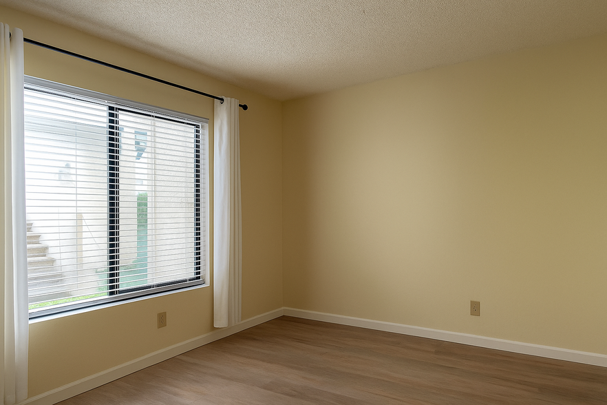 Second bedroom - 4800 Sawyer Ave