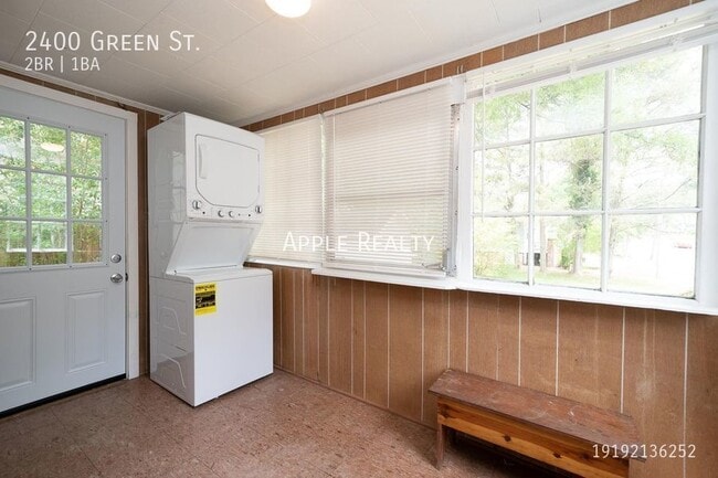 Building Photo - 2400 Green St