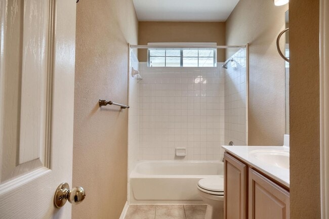 Building Photo - 8518 Cahill Dr