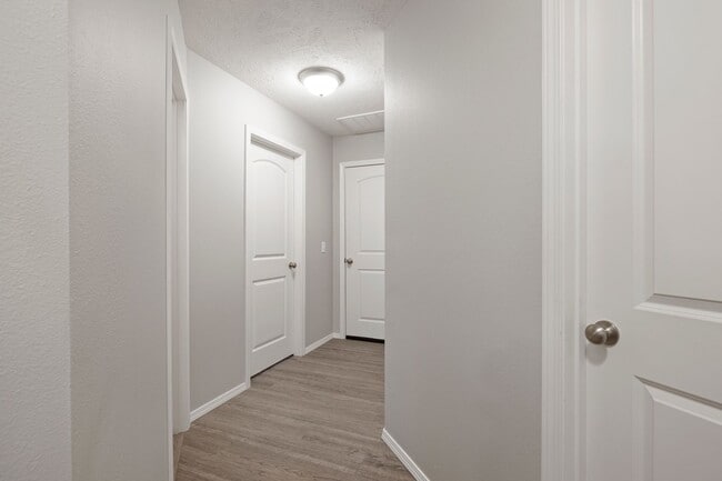 Building Photo - Newer 3 bedroom duplex in Republic!