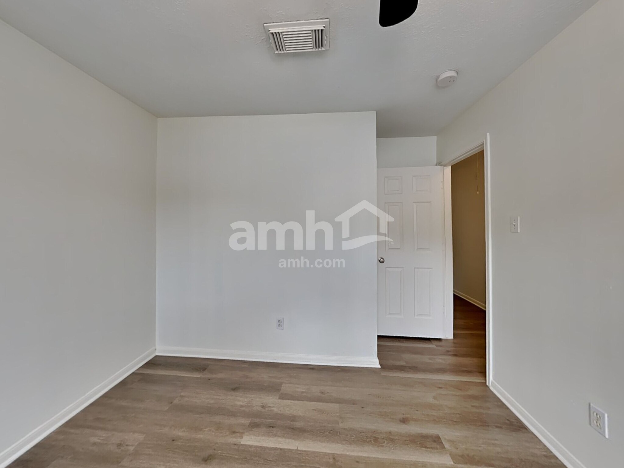 Building Photo - 19402 Misty Cove Dr