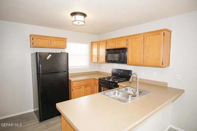 Building Photo - 3272 Garden Point Dr