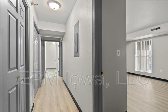 Building Photo - 1815 W 18th St