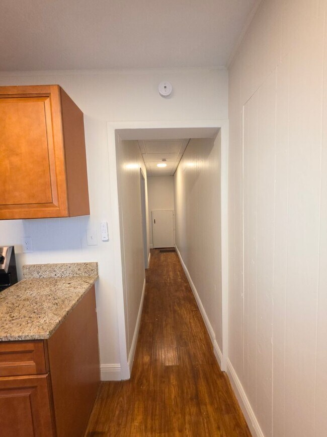 Building Photo - 202 Luella Ct
