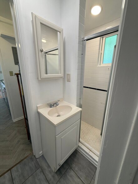 Building Photo - 911 14th St