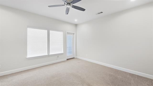 Building Photo - 5713 Woodlands Dr