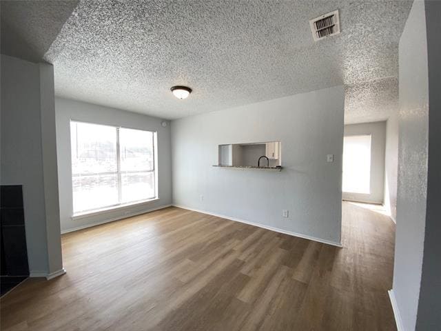 Building Photo - 209 Hickory Springs Dr