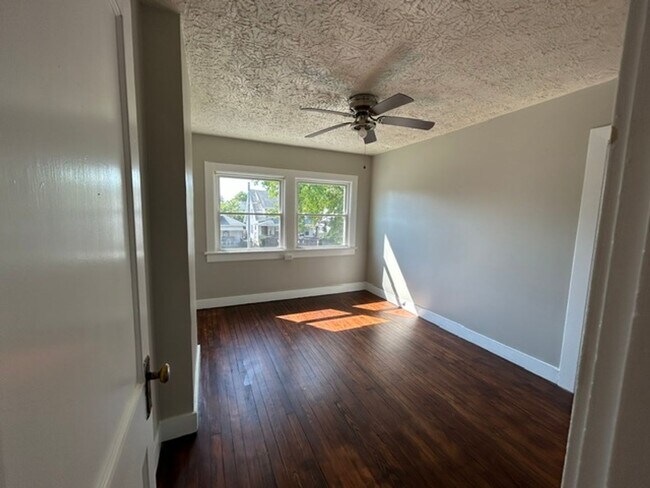 Building Photo - 1682-1684 Hearthstone Dr.
