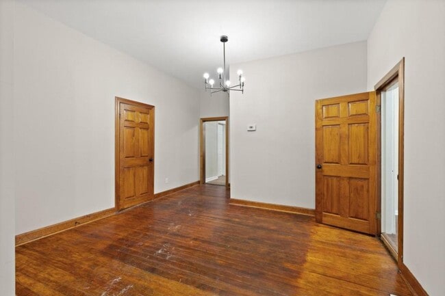 Building Photo - 1709 Ekin Ave