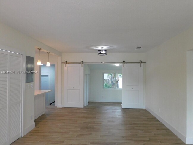 Building Photo - 3333 SW 89th Ave