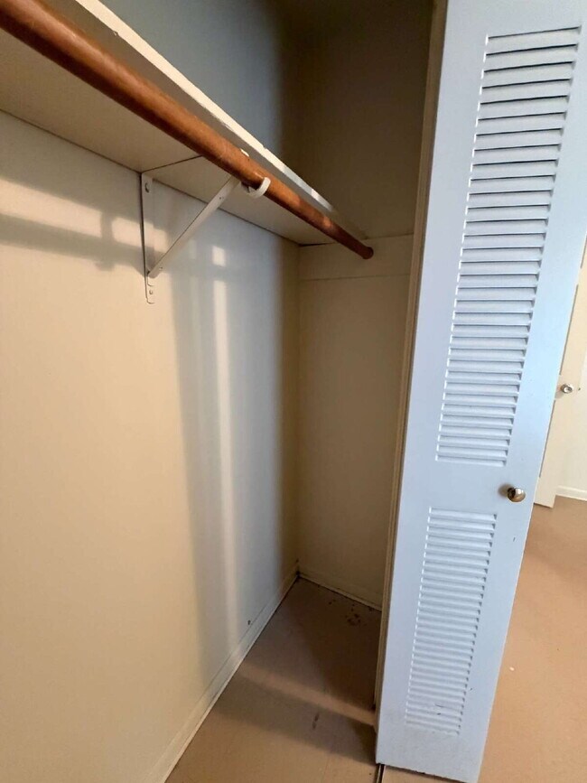 Building Photo - Available for rent, Midland City Apartment!