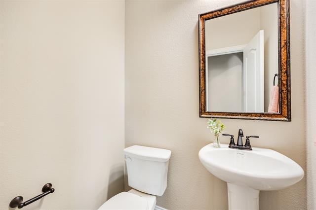 Building Photo - 176 Summit Ct