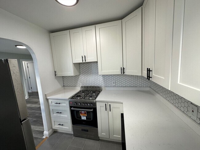 Building Photo - 90 Winthrop Shore Dr