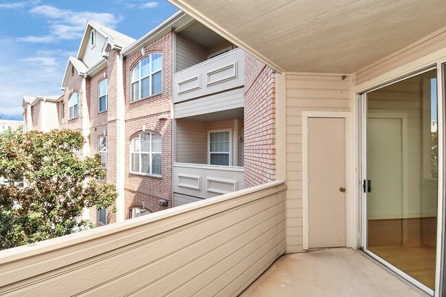 Building Photo - 2111 Welch St